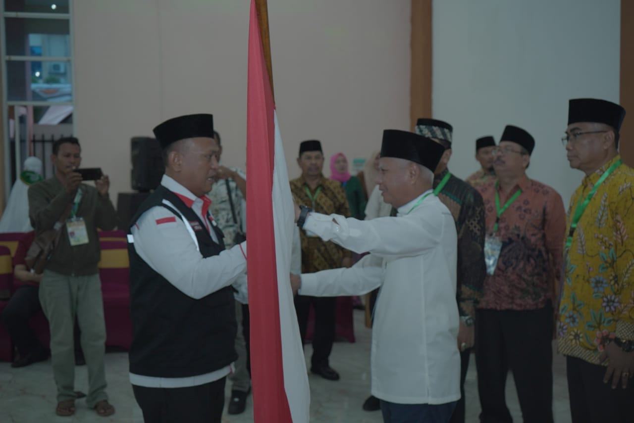 Bupati Asahan Lepas Keberangkatan Jamaah Calon Haji Di Asrama Haji Medan