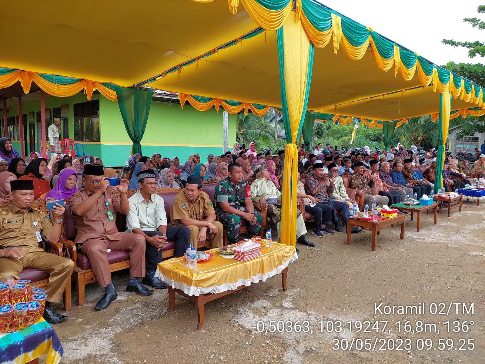 Mewakili Danramil 02/TM Serda M Pasaribu Hadiri Haflah Muwadda’ah MtsN 3 Inhil Angkatan 29