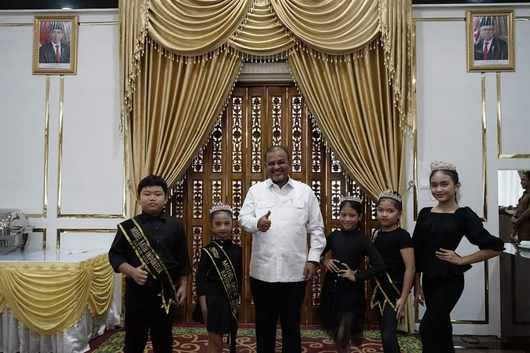 Bupati Karimun Utus 5 Orang Anak Ikuti Festival Model Batik di Jakarta