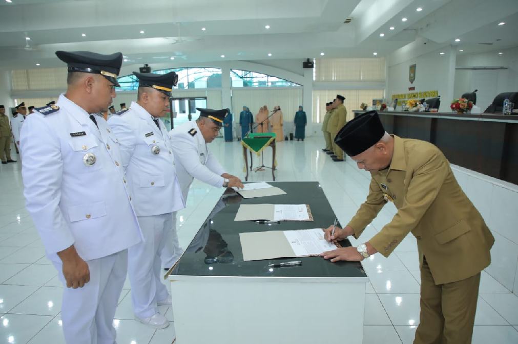 Bupati Lantik Pejabat Pimpinan Pratama, Administrator dan Pejabat Pengawas di Lingkungan Pemerintah Kabupaten Asahan