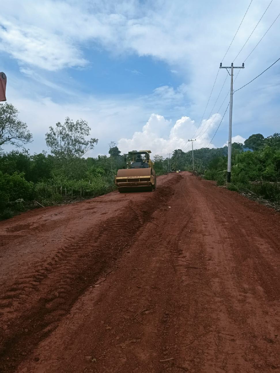 Jalan di Belat Sudah Mulai Digarap, Masyarakat Penarah Sampaikan Terimakasih Kepada Bupati dan Gubernur