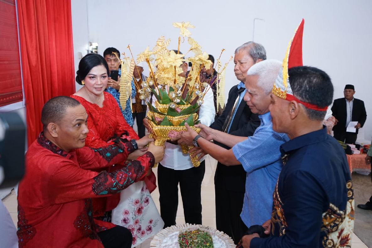 Bupati Hadiri Deklarasi Dan Pelantikan Pengurus DPW Punguan Pomparan Raja Marpaung Dohot Boruna Kabupaten Asahan