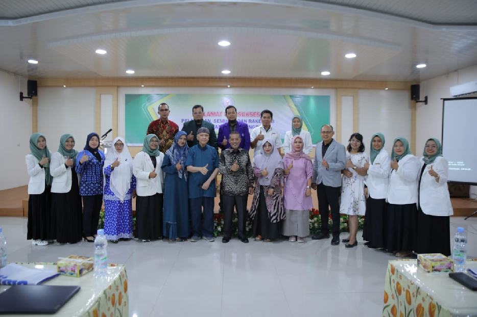 Bupati Asahan Hadiri Pelantikan Pengurus Ikatan Apoteker Indonesia Cabang Asahan dan Tanjung Balai Periode 2023 – 2027