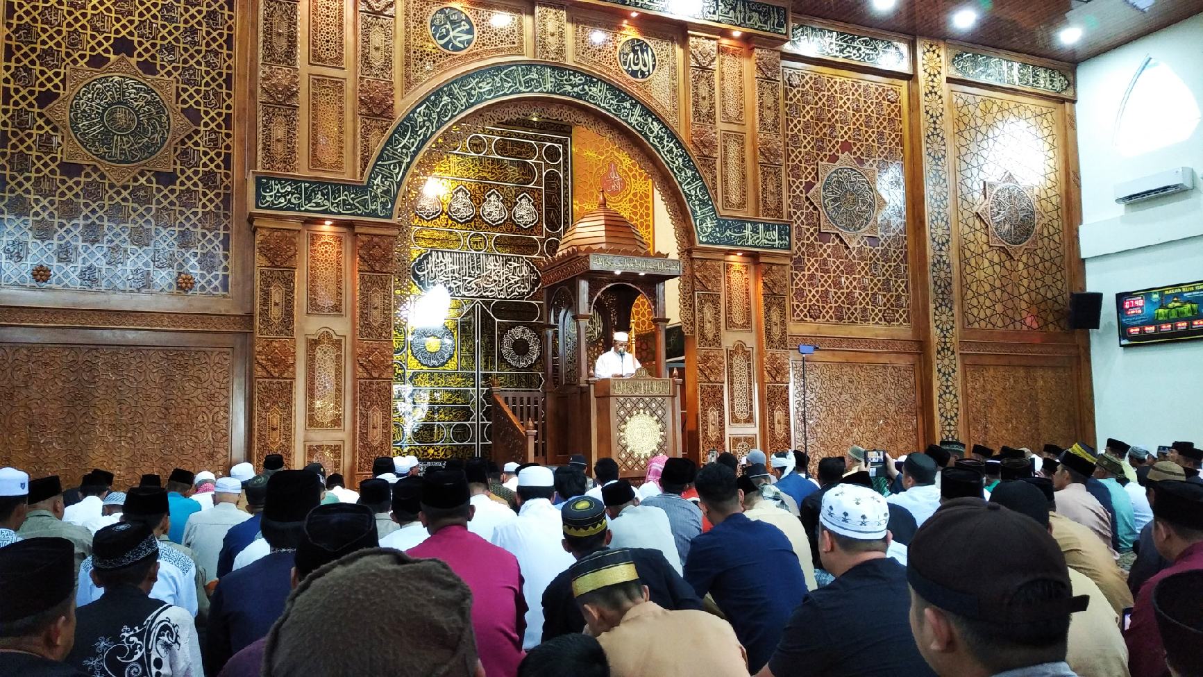 Pesan Bupati Karimun Saat Bertidak Sebagai Khotib di Masjid Hijir Ismail Islamic Centre Kundur