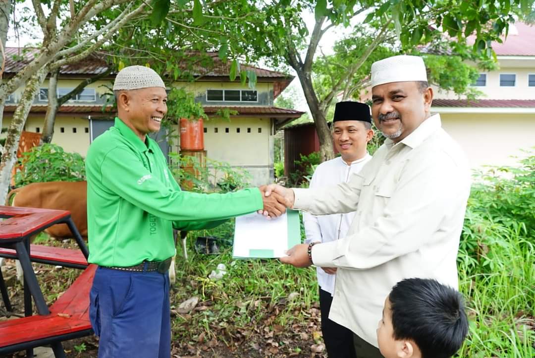 Dinas PUPR Pemkab Karimun Sembelih 3 Ekor Sapi, Dihadiri Bupati Karimun