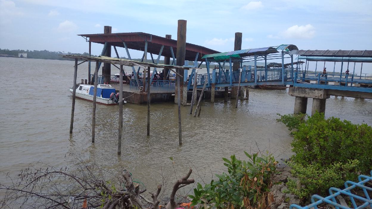 Seorang ABK Kapal Karunia Mini 01 Tujuan Penyalai, Tg Batu – Tg Balai, Jatuh Ke Laut