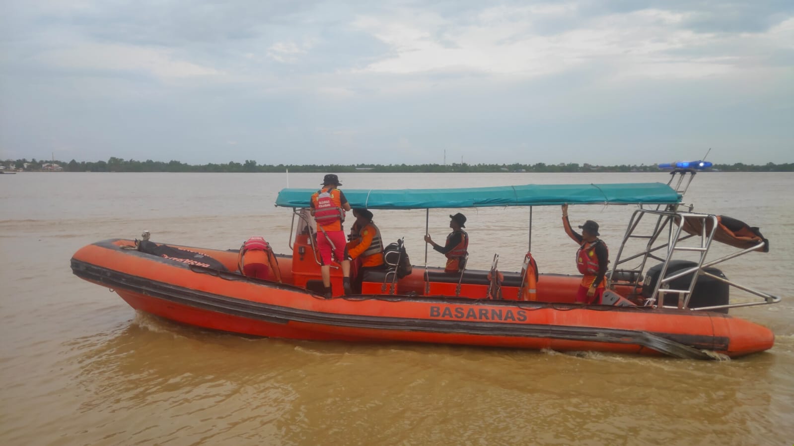 Sedang Mencari Ikan, Nelayan di Desa Sanglar Tersambar Petir 