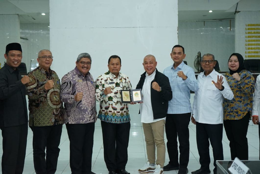 Bupati Asahan Terima Kunjungan Kerja Anggota DPRD Provsu Bupati Asahan Terima Kunjungan Kerja Anggota DPRD Provsu