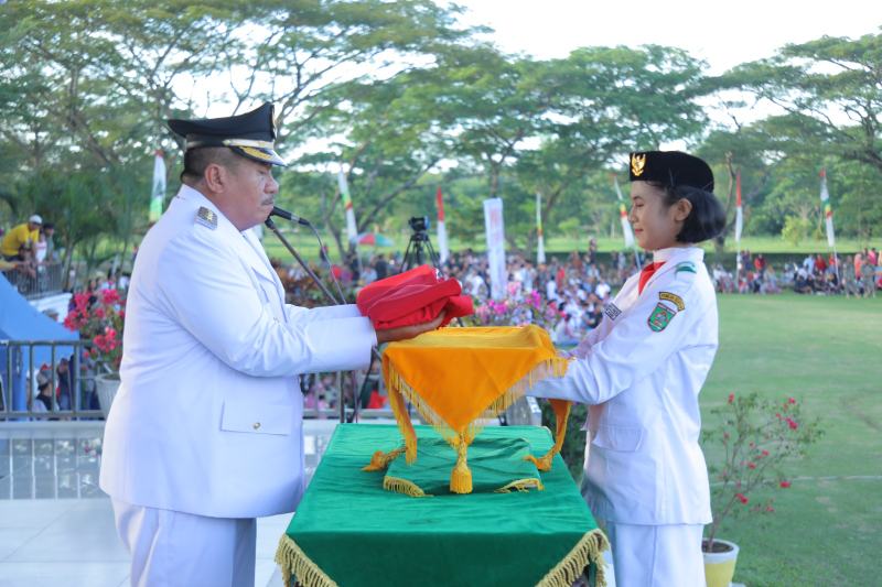 Wakil Bupati Asahan Pimpin Upacara Penurunan Bendera Merah Putih