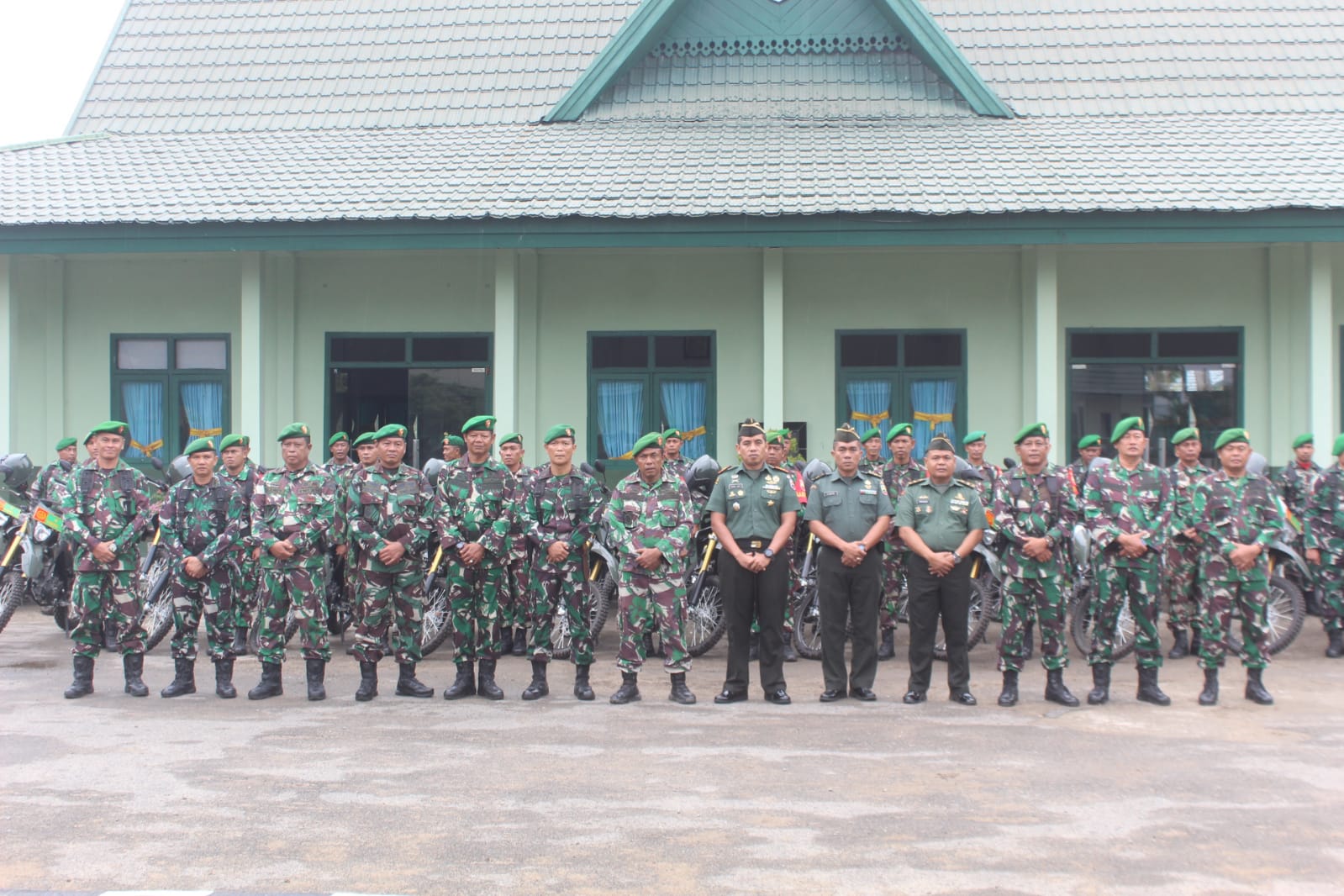 Dukung Tugas Prajurit, Dandim 0314/Inhil Serahkan 40 Unit Kendaraan Dinas Bantuan Kemenhan RI 