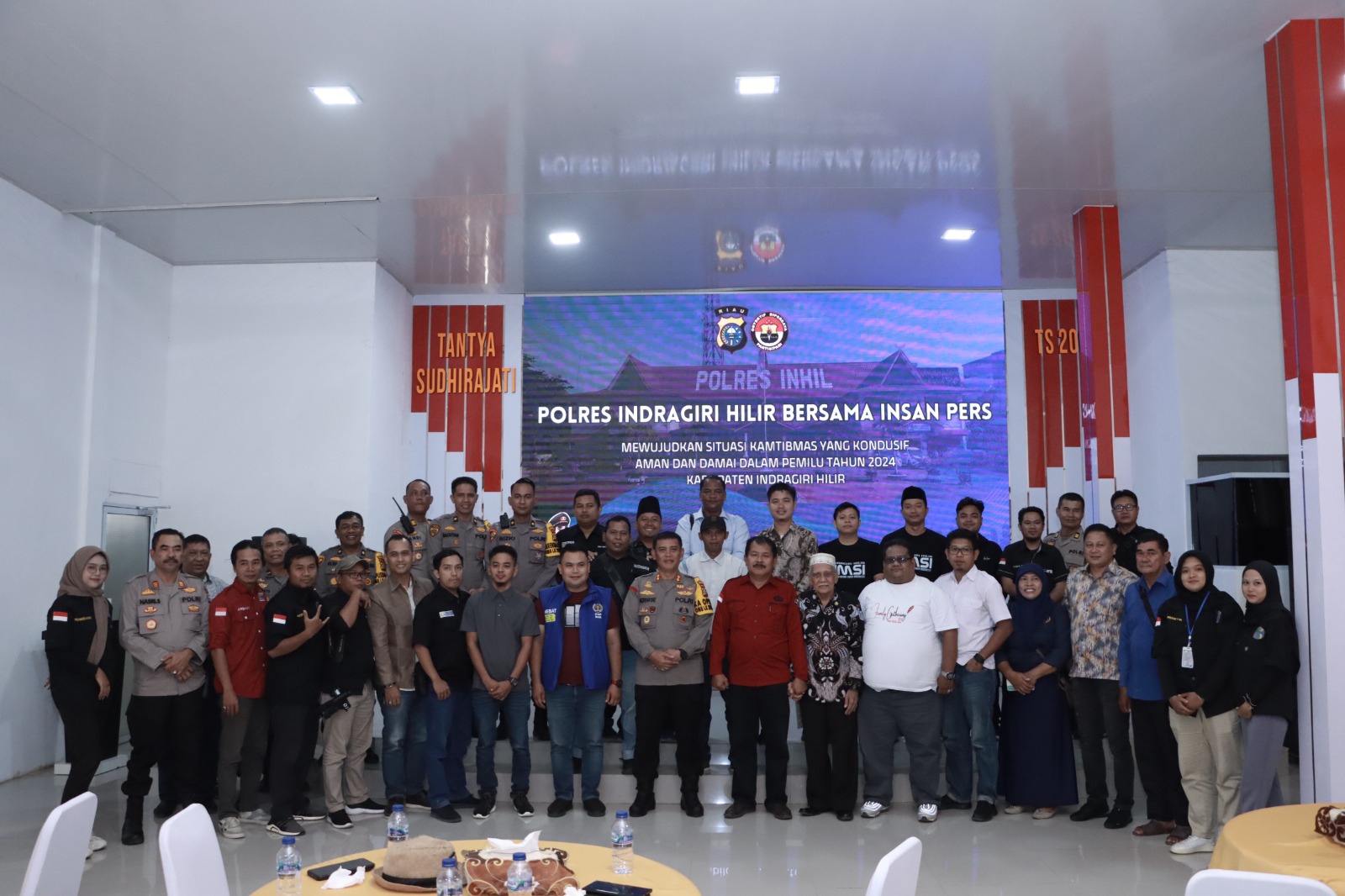 Polres Inhil Gelar Silaturahmi dan Coffee Morning Bersama Insan Pers Polres Inhil Gelar Silaturahmi dan Coffee Morning Bersama Insan Pers