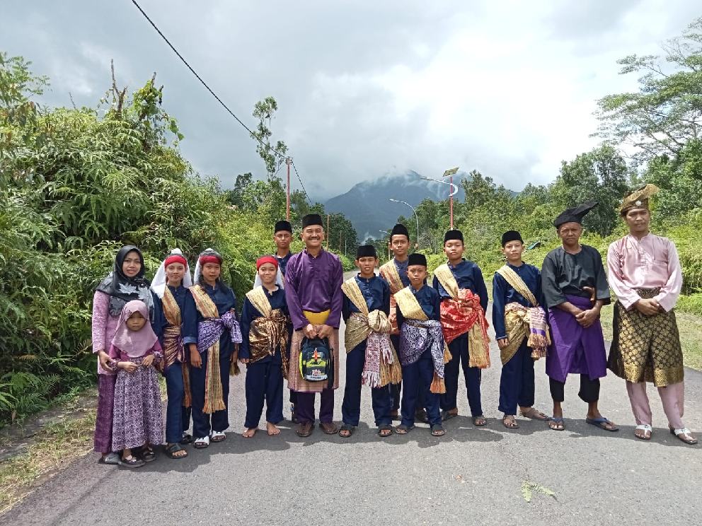 Perkumpulan Seni Pencak Silat Pangean Laman Anak Berempat Penuhi Undangan Pemkab Lingga