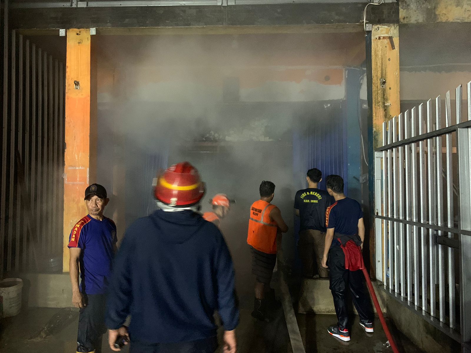 Diduga Akibat Korsleting Listrik, Gudang Sembako di Tembilahan Hangus Terbakar 