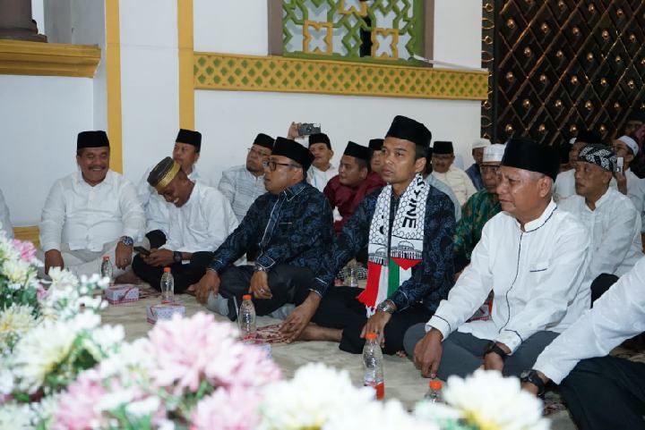 Ustadz Abdul Somad (UAS) Sampaikan Tausiah di Masjid Agung Ahmad Bakrie Kisaran