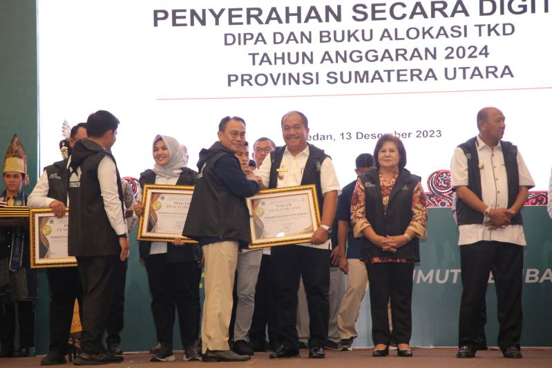Kabupaten Asahan Terima Penghargaan Pemda Dengan Penyaluran Dana Desa Terbaik Tahun 2023