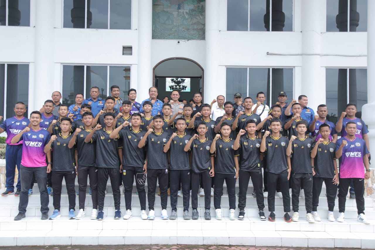 Wakil Bupati Asahan Lepas Tim Sepakbola SSB Mezzaluna Asahan