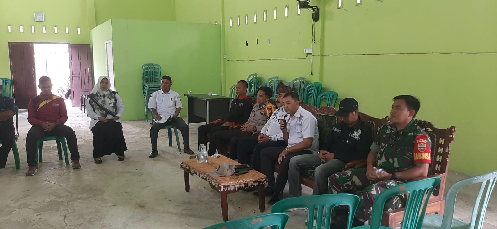 Polsek dan Pemerintah Kecamatan Tembilahan Hulu Komitmen Jaga Persatuan Pasca Pemilu 2024