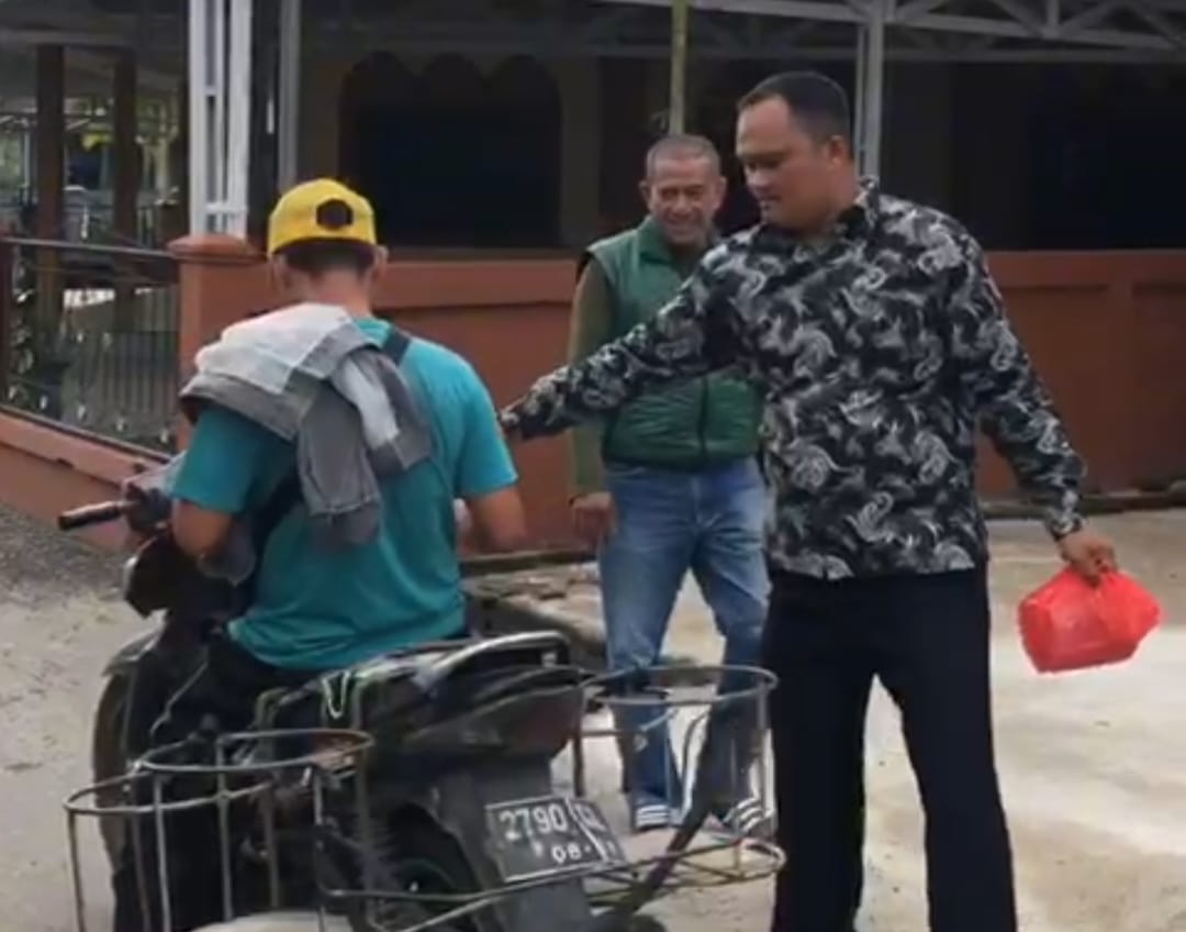 Tahun ke Lima PKB Inhil Berbagi Menu Buka Puasa kepada Masyarakat Kurang Mampu