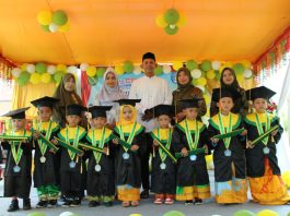 Gelar Perpisahan, PAUD Ariqa Fatina Desa Sialang Panjang Lepas 9 Orang Peserta Didik