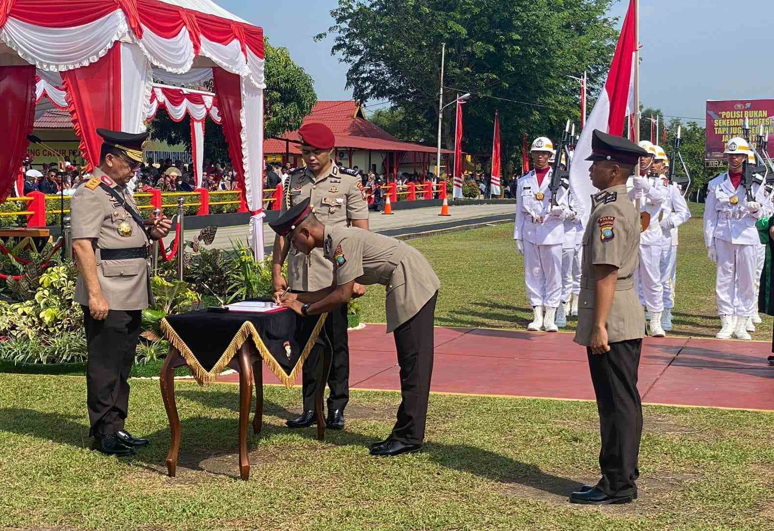 Kapolda Kepri Irjen POL Yan Fitri Halimansyah Lantik 191 Bintara Polri Di SPN Tg Batu