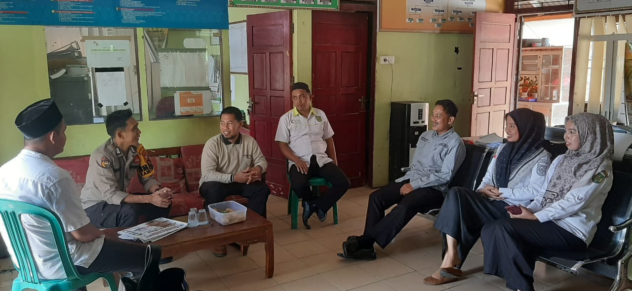 Cooling System, Bhabinkamtibmas Pulau Palas Silaturahmi dengan Staf Desa