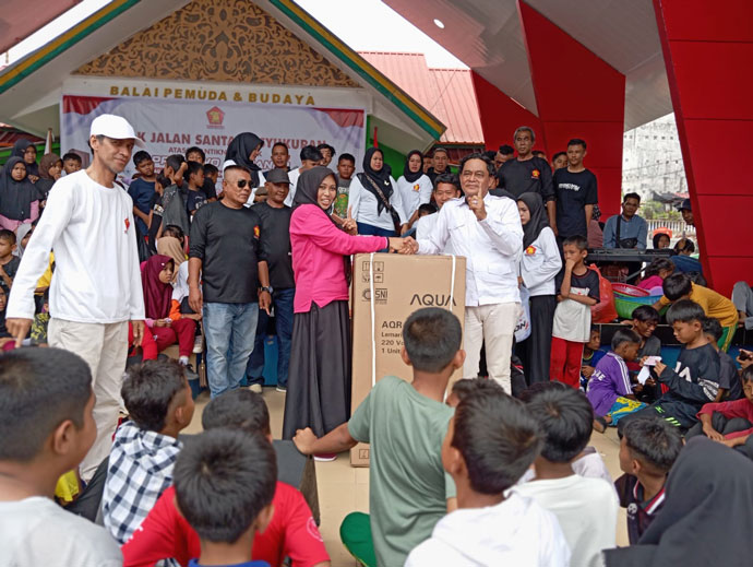 Partai Gerindra Gelar Jalan Sehat, Rangkaian Tasyakuran Atas Pelantikan Presiden Terpilih Prabowo Subianto