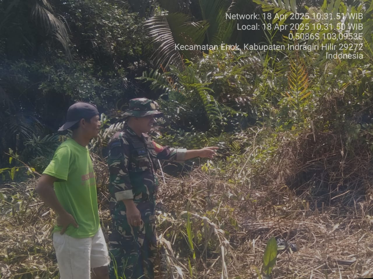 Serda Niko Arisandi Giat Patroli di Wilayah Desa Pengalihan, untuk Mencegah Kebakaran Hutan dan Lahan
