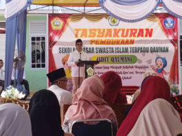 Bupati Karimun H Iskandarsyah, saat berikan kata sambutan