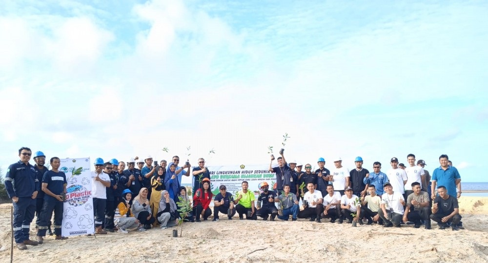 Hijaukan Kawasan Bekas Tambang, PT Timah Tanam Ratusan Pohon di Kabupaten Bangka Barat