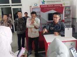 Bupati Karimun, Iskandarsyah, Di Main Lobby Kantor Buapti Karimun