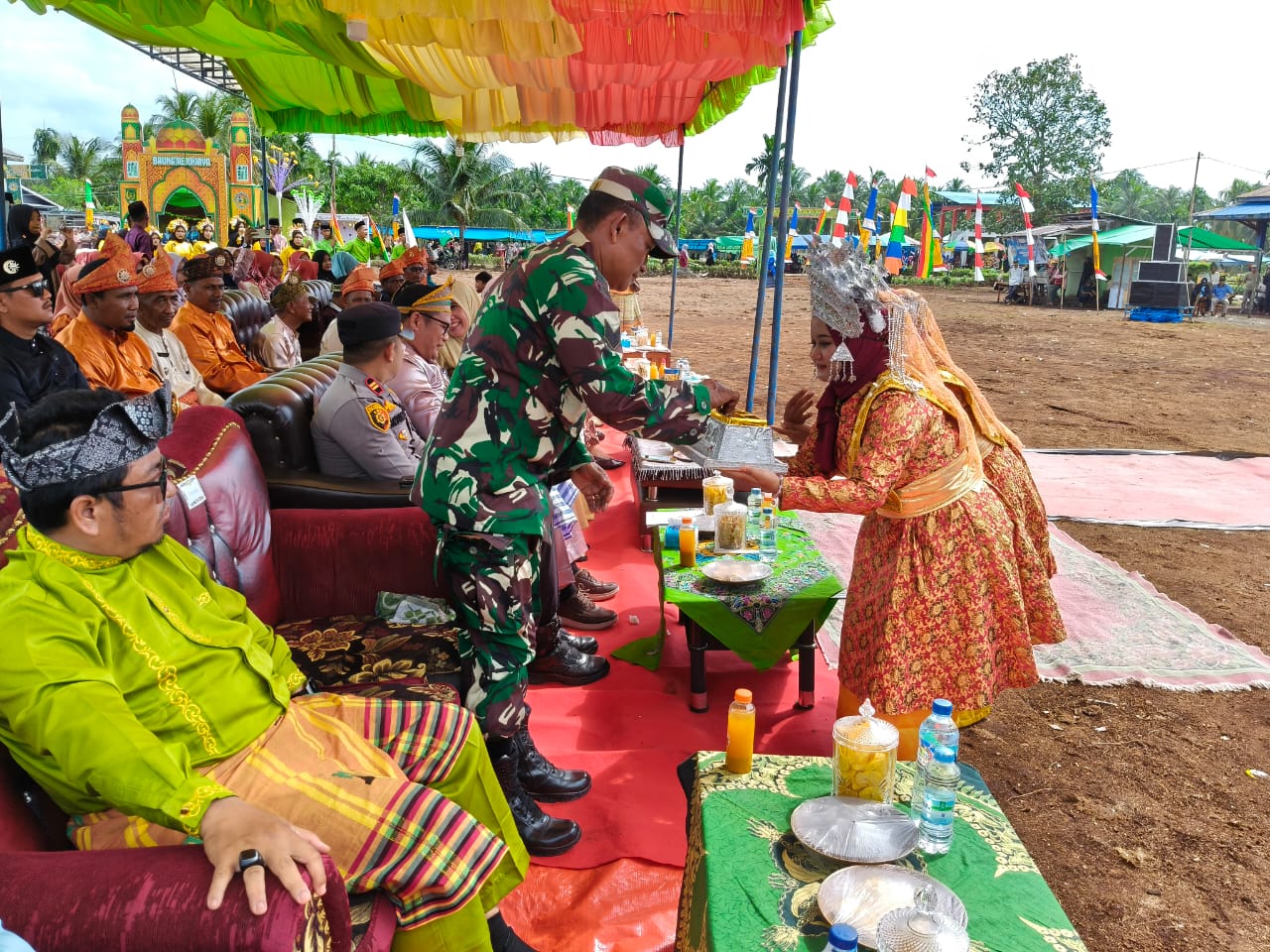 Serma Sugianto Hadiri Pelepasan Pawai Ta’aruf dan Pembukaan MTQ ke-XV Tingkat Kecamatan Pelangiran