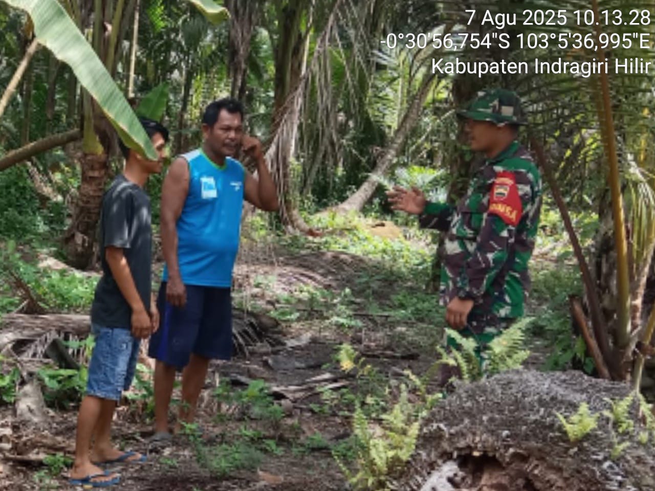 Babinsa Desa Pengalihan Koramil 02/TM Gencarkan Patroli Karhutla, Wilayah Terpantau Aman