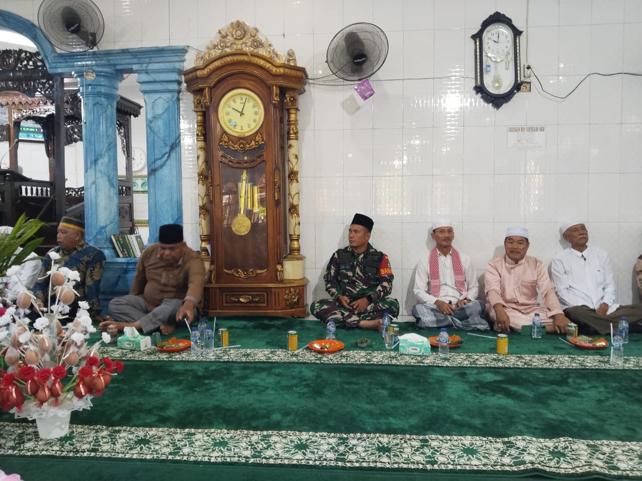 Peringati Maulid Nabi Muhammad SAW, Babinsa Koramil 02/TM Hadiri Acara Keagamaan di Desa Pengalihan