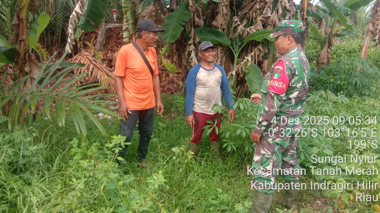 Babinsa Koramil 02/TM Gelar Sosialisasi dan Patroli Tapal Batas di Sungai Nyiur, Pastikan Wilayah Aman dari Titik Api