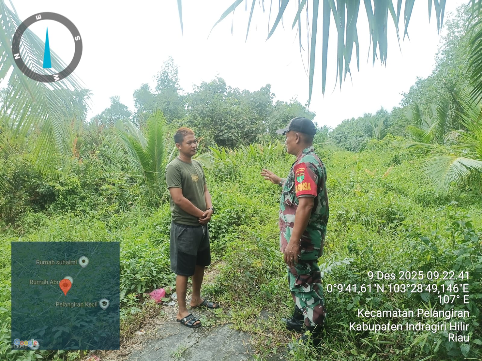 Babinsa Koramil 10/Plg Tingkatkan Pengamanan dengan Patroli Tapal Batas di Kelurahan Pelangiran